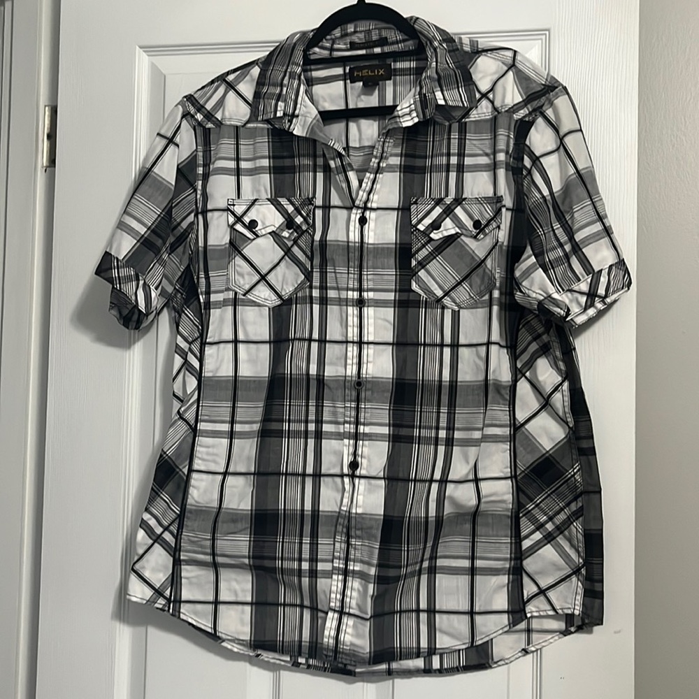 Helix XL Plaid Casual Button Down Shirt